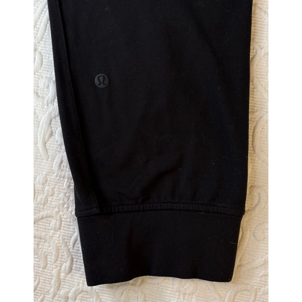 Lululemon Align Jogger Pants Black Cropped Yoga Athleisure Women Size 6 - Picture 4 of 10